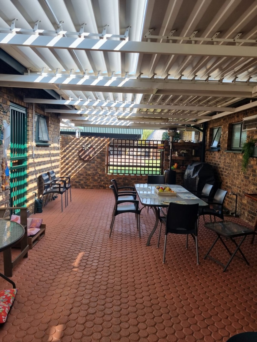 3 Bedroom Property for Sale in Vaalpark Free State